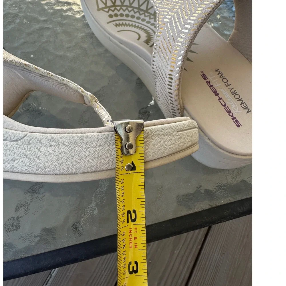 Skechers‎ Memory Foam Gold Wedge Sandals Women's 9 Natural Beige